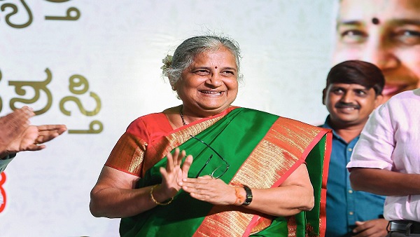sudhamurthy the real reason hasn t bought a single saree in last 30 years and Owner of crores of property know why