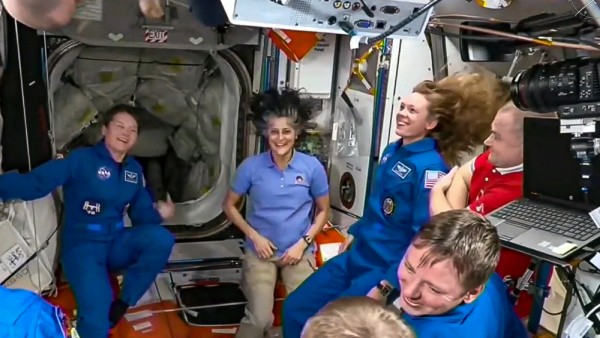 will Nasa give overtime pay to Sunita Williams Know salary of astronauts but only 347 per day