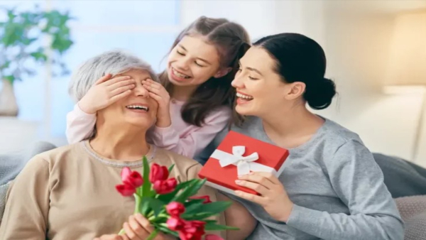 are you buying gift on Mother Day Dont buy sarees or phones best gift is fixed deposits investment are you buying gift on Mother Day Dont buy sarees or phones best gift is fixed deposits investment