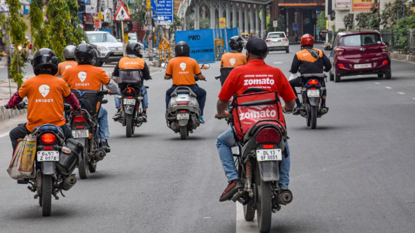 Swiggy and Zomato online food Ordering has become expensive now customers have to pay extra charge if rains