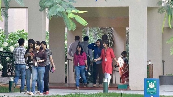 Big Four promotions freeze Big Four salary cuts Deloitte salary news EY promotions 2025 KPMG pay cuts PwC promotion delay client budget cuts accounting firms layoffs Big Four news 2025 corporate salary trends Big Four employees HR trends Big Four job growth audit firms EY 2025 KPMG PwC HR