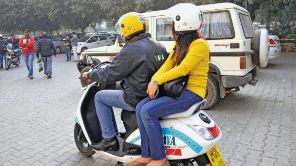 Bengaluru bike taxi ban WhatsApp bike rides bike taxi crackdown informal bike taxi bookings Bengaluru commuters ride-hailing apps transport news Bengaluru bike taxi alternatives WhatsApp ride sharing Bengaluru transportation crisis Bengaluru Bike Taxi Ban Backfires