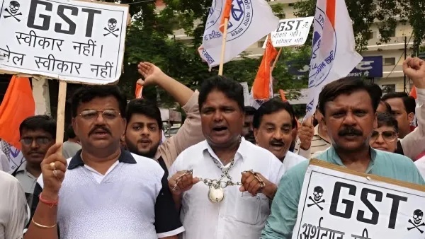 Bengaluru GST protest Bengaluru traders bandh GST notices protest July 25 Bengaluru small businesses strike GST compliance issues Karnataka traders protest Bengaluru bandh news small business GST issues Bengaluru traders association GST raid protests 25