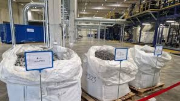 India battery raw materials Black Mass export ban Atmanirbhar Bharat batteries EV battery supply chain Indian government policy battery recycling India EV raw materials India battery independence India energy security India lithium-ion battery policy 2030 From Black Mass to Gigafactories ndia s Battery Independence Plan India s EV Battery India s EV Battery Independence 2030 India s Lithium-Ion Cell Mission Made-in-India Batteries India battery raw materials Black Mass export ban Atmanirbhar Bharat batteries EV battery supply chain Indian government policy battery recycling India EV raw materials India battery independence India energy security India lithium-ion battery policy 2030 From Black Mass to Gigafactories ndia s Battery Independence Plan India s EV Battery India s EV Battery Independence 2030 India s Lithium-Ion Cell Mission Made-in-India Batteries