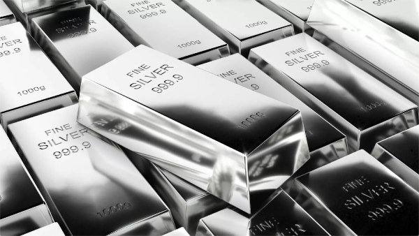 Vs 2025 portfolio diversification safe-haven asset Silver investment Gold vs Silver Silver market 2025 Silver prices Central Bank silver Industrial demand Futures market Portfolio diversification Safe-haven asset