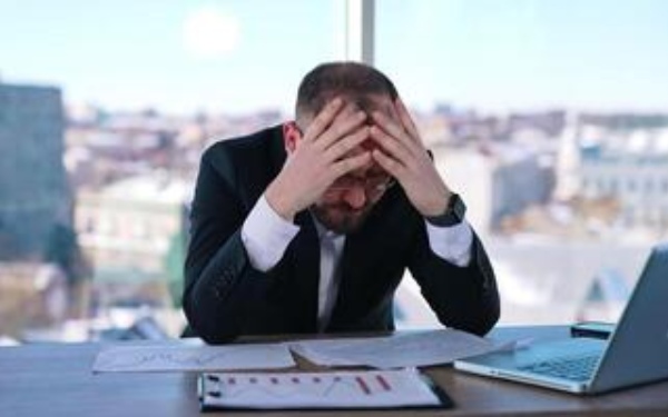 IT layoffs 2025 tech job loss tips financial planning after layoff manage money during job loss job loss survival guide how to survive layoffs budget tips after losing job emergency fund planning IT job uncertainty financial advice for tech layoffs job loss personal finance dealing with unemployment IT layoffs India tech industry layoffs job loss money tips India