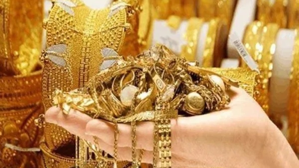 pledged gold buying pledged gold gold investment pawned gold gold market India profitable gold business gold trading gold rush gold profits gold buyers investment tips gold pawn gold returns lucrative gold market gold business trends