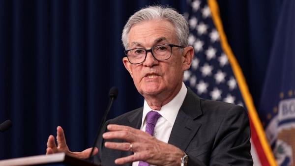 US Fed rate cut Federal Reserve meeting Jerome Powell FOMC interest rate Fed policy decision Fed cuts rates US interest rates Fed funds rate stock market news Wall Street update Fed monetary policy US economy inflation control rate hike cycle global markets Powell press conference 3 75-4 00 interest rate Fed policy highlights US financial news global stock market reaction 3 75-4 00