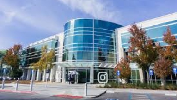 Meta Meta Platforms Instagram Mark Zuckerberg Return to Office policy 5-day office work Work from Home end Remote work ban Hybrid work cancelled 2026 corporate policies Meta employee reaction Instagram employees office rule Tech layoffs 2026 Silicon Valley work culture Meta workplace changes Office mandate 2026 Remote work vs office Tech industry news 2026 Work culture shift 2026 Workplace revolution 2026 Employee backlash Meta Corporate strict policies Meta return-to-office order 5 2026 2026