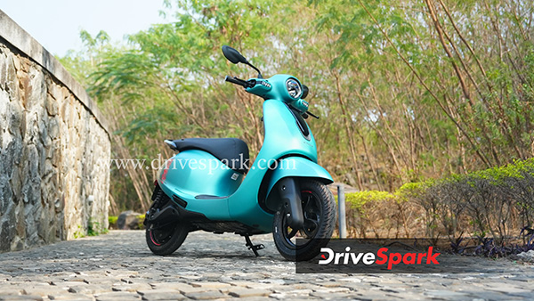 Bajaj Chetak C25 electric scooter India price features