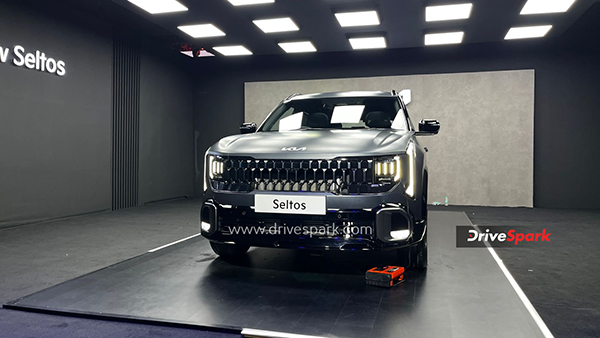 New Kia Seltos 2026 Launched in India at Rs 10 99 Lakh Takes Direct Aim at Hyundai Creta