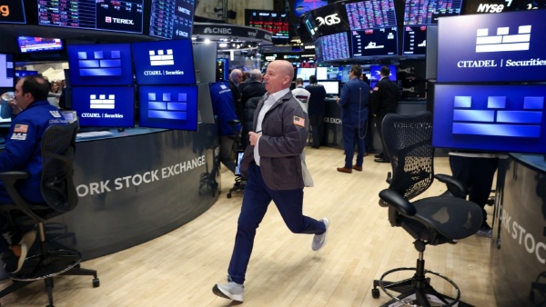 Dow Jones today Dow tumbles 850 points US stock market crash Wall Street selloff Dow biggest daily drop stock market today tariff fears Greenland tariff threat trade war concerns US market volatility Dow Jones index fall global market selloff investor risk-off equity market decline Wall Street news 850