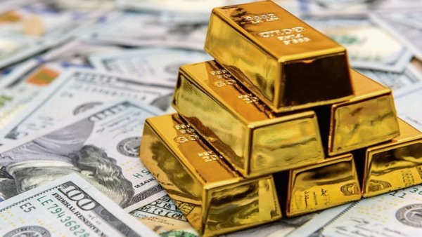 Economist Peter Schiff warns US Dollar collapse and Gold to replace it in upcoming economic crisis worse than 2008