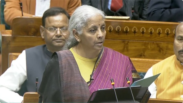 గ్లోబల్ అనిశ్చితుల్లోనూ వికసిత్ భారత్ దిశగా ధైర్యంగా అడుగులు: ఆర్థిక మంత్రి