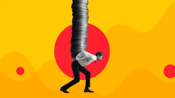 Rising EMI Dependence Among Gen Z Warning Signs Of Debt Trap And Investment Advice By Financial Experts