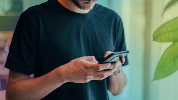 Risks of taking social media investment advice and importance of expert guided sip investment for youth