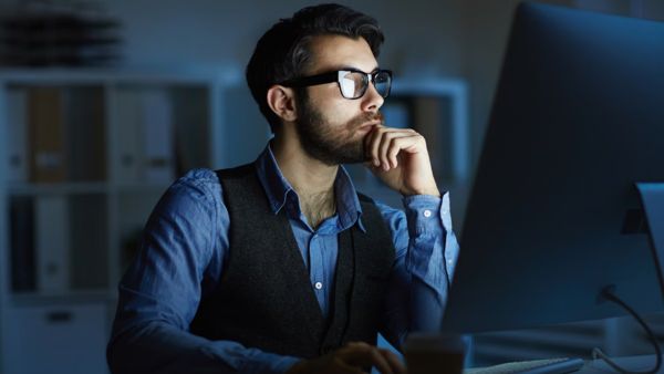 Bengaluru CA warning on single salary and importance of side income amidst layoffs and inflation