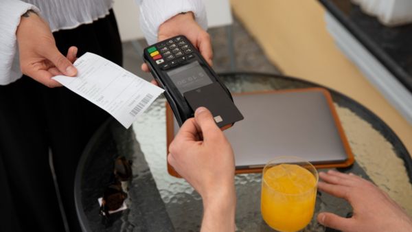 LPG Charges in Restaurant Bills are Illegal Govt Orders Crackdown on Hidden Costs in Hotel Food Bills LPG Charges in Restaurant Bills are Illegal Govt Orders Crackdown on Hidden Costs in Hotel Food Bills