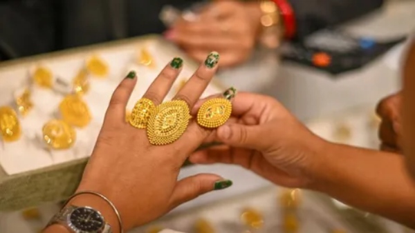 Gold price today gold rate India 24k gold price 22k gold rate 18k gold rate gold price drop gold rate today October 30 gold price fall India gold price per 10 grams gold price per 100 grams gold rate live update gold buying India gold market news 24 carat gold rate 22 carat gold price Indian gold market gold investment news gold rate change today gold rate gold jewellery price India 24 22 18 30 100