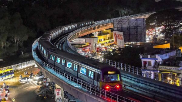 Bengaluru Namma Metro ridership stalls at 10 lakh why expansion is not increasing passenger numbers update
