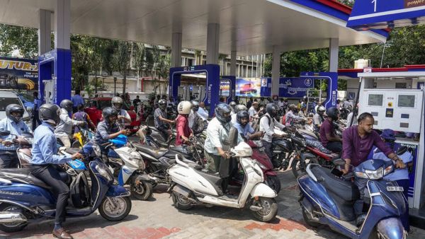 Fuel Shortage In Telangana 25 Percent Of petrol pump Stations Closed Due To West Asia Conflict