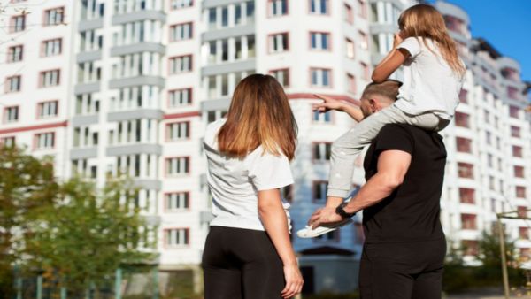 Bengaluru couple pays 30 percent higher rent for friends and social circle in gated community lifestyle summary