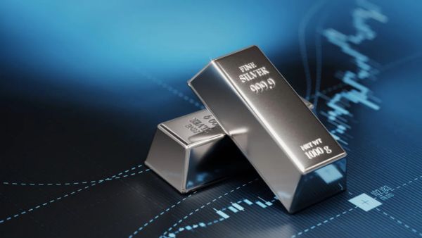 Silver Price In India 2026 Wiped 2 Lakh From Peak Buy Or Sell Advice