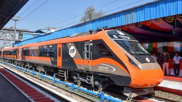 indian railways 220 kmph train faster than vande bharat vande bharat vs 220 kmph train high speed trains india indian railways new trains 2026 semi high speed rail india bullet train india comparison indian railway upgrade fast trains india 220 kmph train speed india future railway modernization india indian railways project 220 kmph high speed rail corridors india train technology india railway infrastructure india 220 kmph 2026 220 kmph 220 kmph