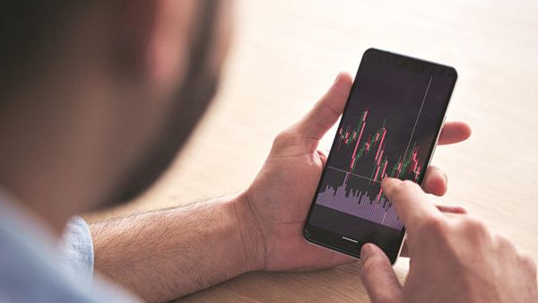 Are social media Reels Turning Stock Market Into A Casino For Investors Warren Buffett Flags Serious Concerns