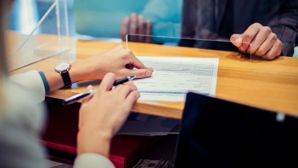 How to close a bank account bank account closure process application for bank account closing bank account closure charges inactive savings account SBI account closure HDFC bank account closing Savings account closure form banking tips