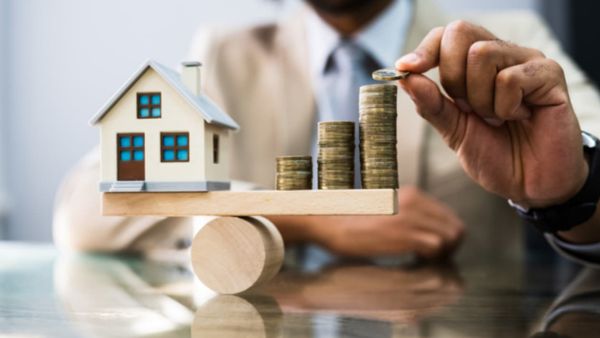 Founder Fails To Buy Bengaluru Flat With 2 Salaries Buys 3 Bed House In UK On Single Income Founder Fails To Buy Bengaluru Flat With 2 Salaries Buys 3 Bed House In UK On Single Income