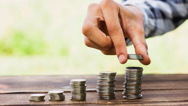 5 lakh in one FD vs 1 lakh in five FDs check best option with latest FD interest rates 5 lakh in one FD vs 1 lakh in five FDs check best option with latest FD interest rates