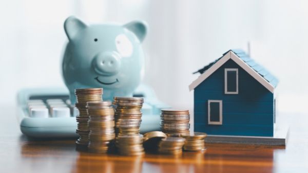 Regular FD vs special FD check differences and latest FD interest rates before investing
