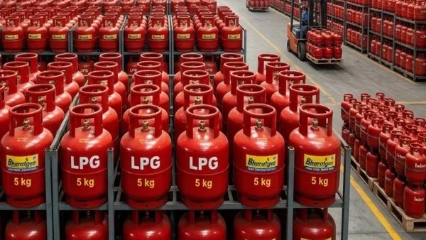 5 kg LPG price hike Indane Chhotu LPG mini LPG cylinder price LPG rates June 2026 Indane Chhotu price increase 5 kg gas cylinder rates LPG cylinder price update city wise LPG rates domestic LPG news mini gas cylinder cost LPG price revision Indane LPG latest rates small LPG cylinder LPG consumers cooking gas prices India 5 LPG LPG LPG 2026 LPG 5 LPG LPG LPG LPG LPG LPG