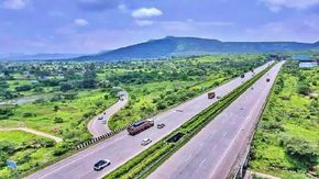 వరంగల్, కరీంనగర్ వాసులకు గుడ్ న్యూస్.. అక్టోబర్‎లో గ్రీన్ ఫీల్డ్ హైవే  ప్రారంభం..!