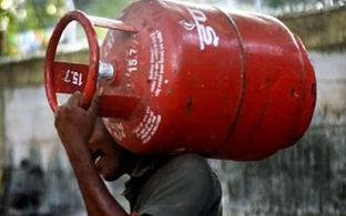 LPG Shortage: దేశవ్యాప్తంగా గ్యాస్ కొరత! మోడీ అత్యవసర మీటింగ్! ఏం జరగబోతోంది?