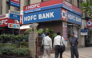 బ్యాంకింగ్ రంగంలో బిగ్ న్యూస్.. మూడోసారి HDFC Bank CEOగా కొనసాగేందుకు నిరాకరించిన శశిధర్ జగదీషన్..