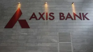 Axis Bank Q4 Result Highlights Net Profit Falls Annually To Rs 7 071 Cr Nii Up 5 Dividend Decla 1504477.html