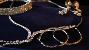 Drop In Gold Rate Today Continue Falling Rs10300 In 3 Days Silver Price Today On 22 April Delhi 1503771.html