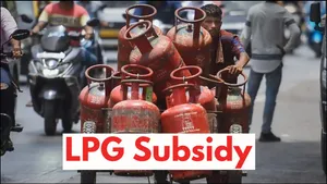 Govt Plans To Give Lpg Subsidy Worth Rs 35 000 Cr To Ioc Bpcl And Hpcl News In Hindi