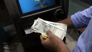 Notes Exchange Through Atm Rs 500 Rs 200 Rs 100 Notes To Small Notes Govt Scheme