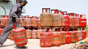 E Kyc Now Mandatory For All Domestic Lpg Consumers Amid Iran Us War Process Of Lpg E Kyc