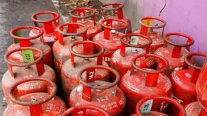 Lpg Supply Amid Middle East Tension Govt Invokes Essential Commodities Act How To Book Cylinders