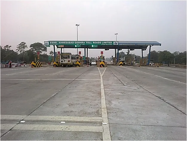 Pithai Toll Plaza
