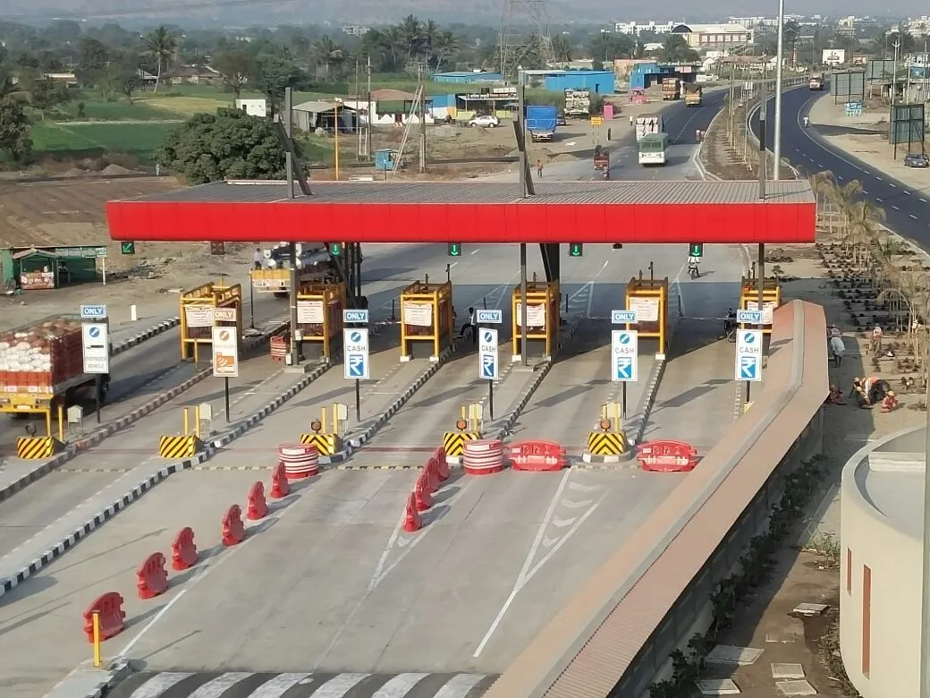 Hivargaon Pavsa Toll Plaza