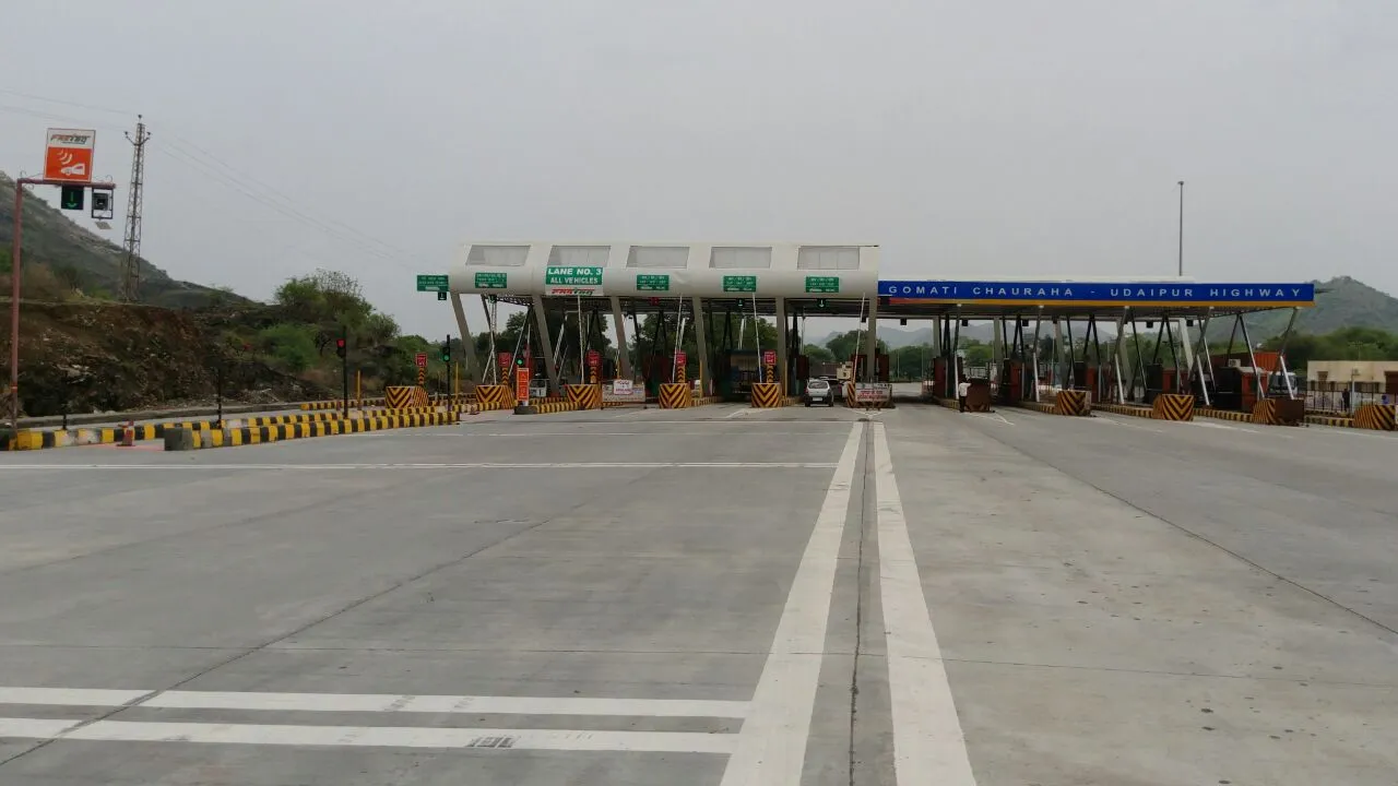 Mandawada (Gomati) Toll Plaza