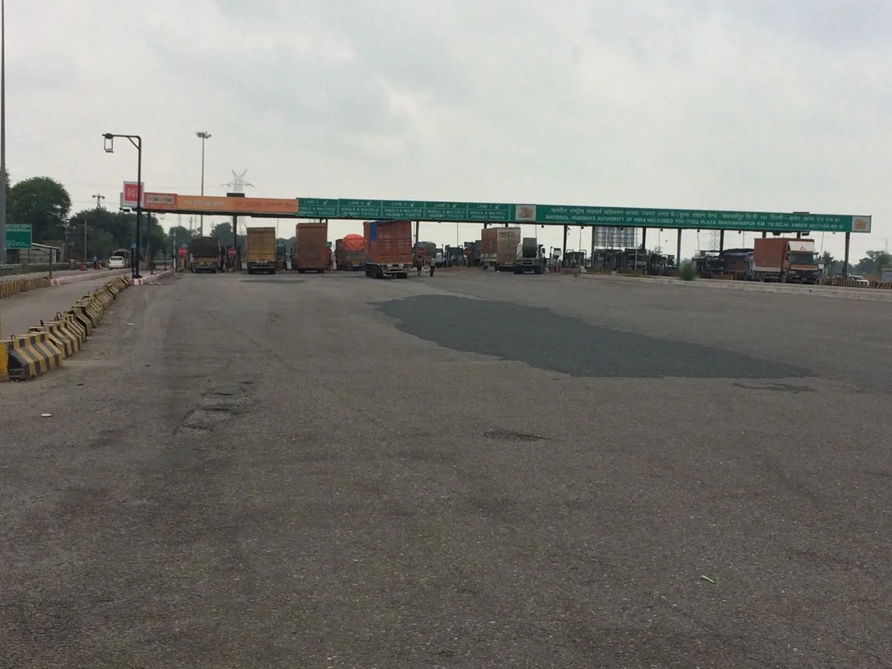 Shahjahanpur Toll Plaza