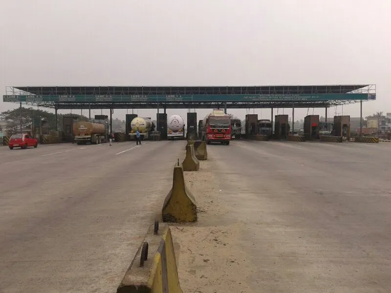 Dankuni Toll Plaza** Toll Plaza