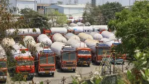 Lpg Strike Hits Supply Disrupts In Kerala And Tamil Nadu Will This Affect Karnataka During Diwali