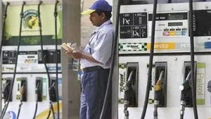 Kerala Petrol Diesel Price Today 15 08 2021 Fuel Price Remains Unchanged For The Continuous 29th Da